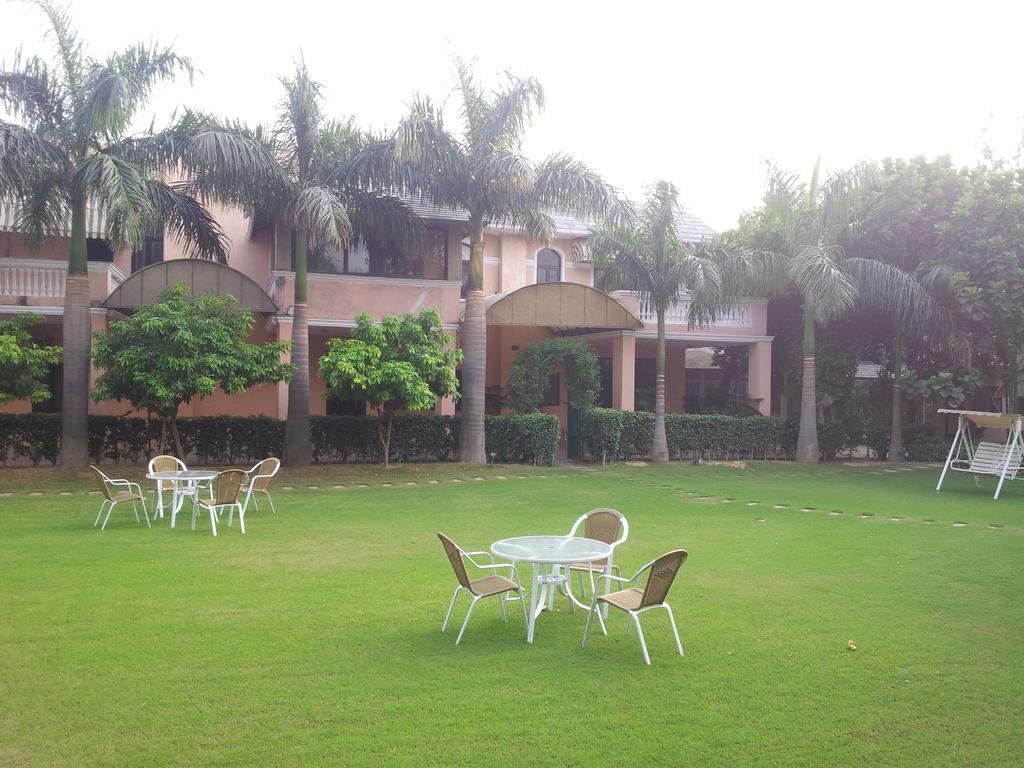 Green Villa Bed & Breakfast Yeni Delhi Dış mekan fotoğraf